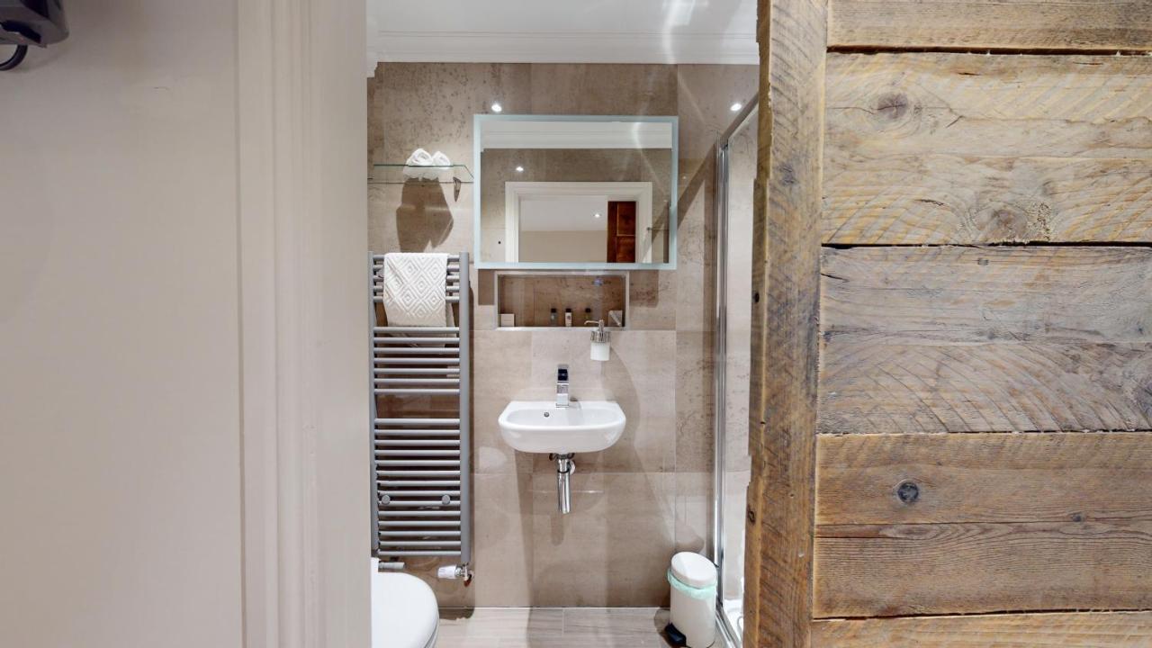 The Devonshire Arms Hotell Eckington  Exteriör bild